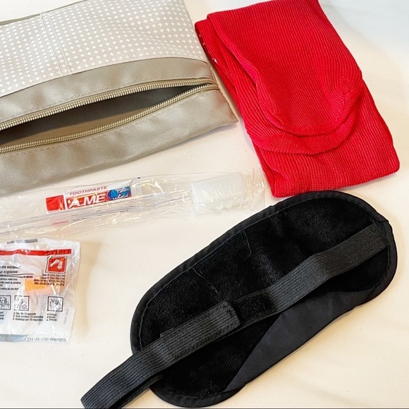 Swiss Travel Flight Toiletry Bag Kit - Picture 2 of 11